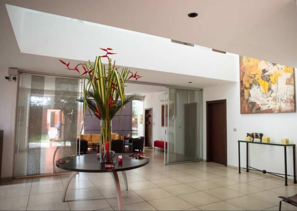 Hotel Maison Rouge Cotonou Ngoại thất bức ảnh