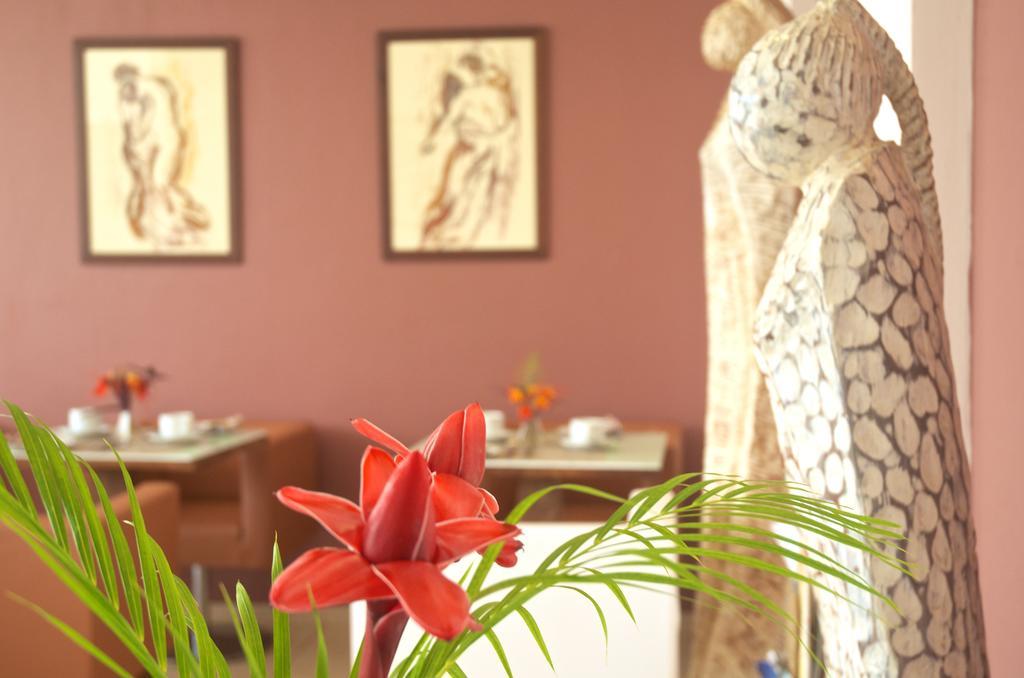 Hotel Maison Rouge Cotonou Ngoại thất bức ảnh