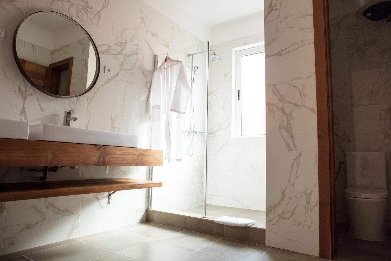 Hotel Maison Rouge Cotonou Ngoại thất bức ảnh
